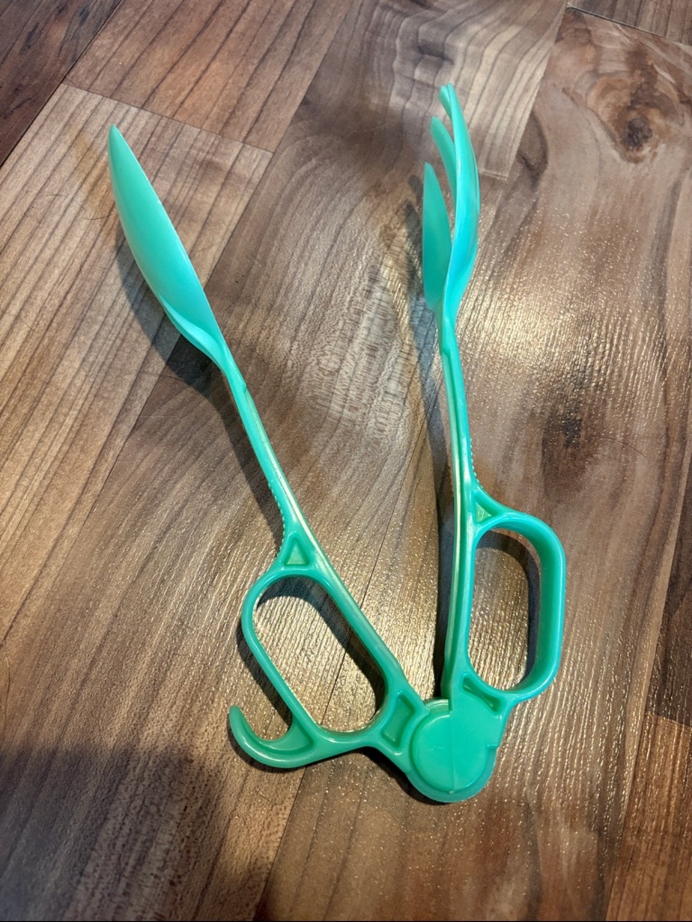 Vintage Tupperware Salad Tongs